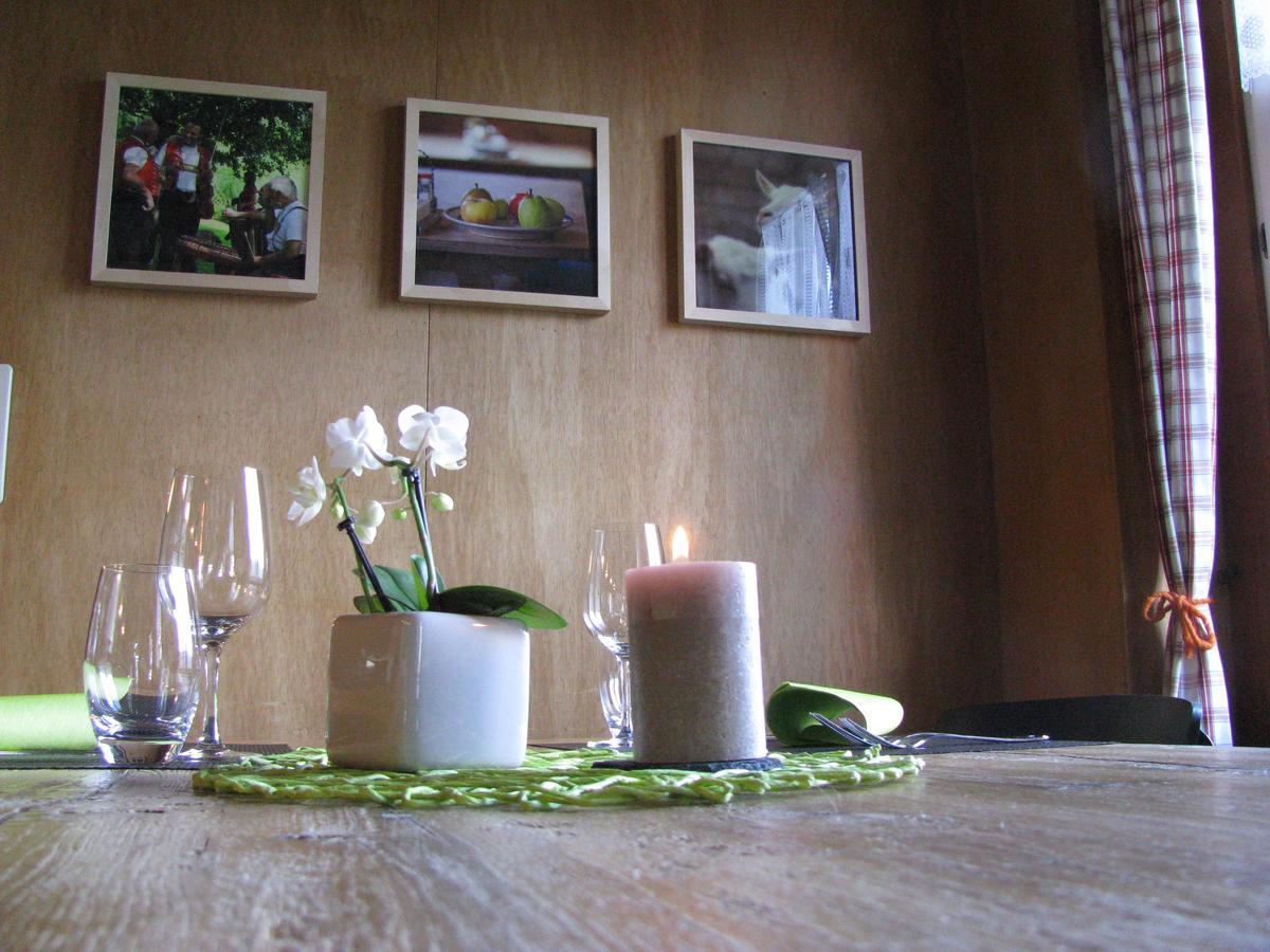 Zimmer & Z'Morgae Schoenenboden ไวลด์เฮาส์ ภายนอก รูปภาพ
